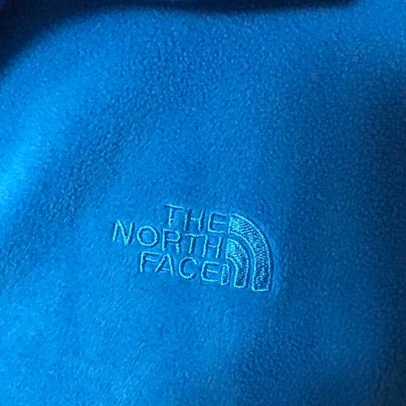 Blue North Face Pullover. - Picture 3 of 6